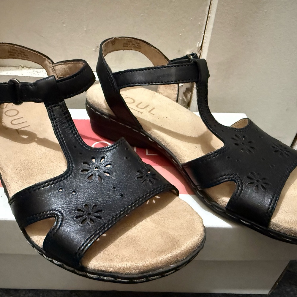 Naturalizer Black T-Strap Sandals with Perforated Design